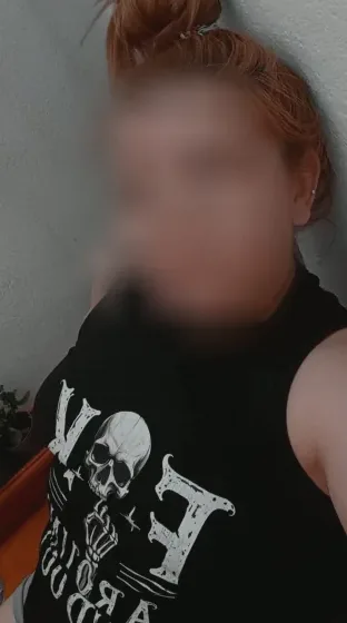 Anna, 35