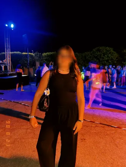 Anne, 18