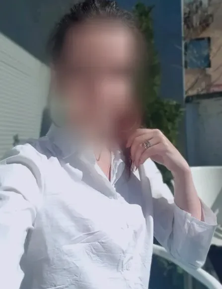 Aya, 32