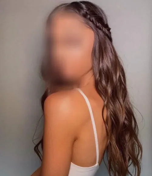 Emma, 29