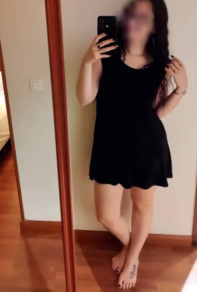 Julie, 29
