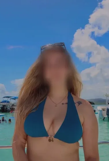 Olivia, 21
